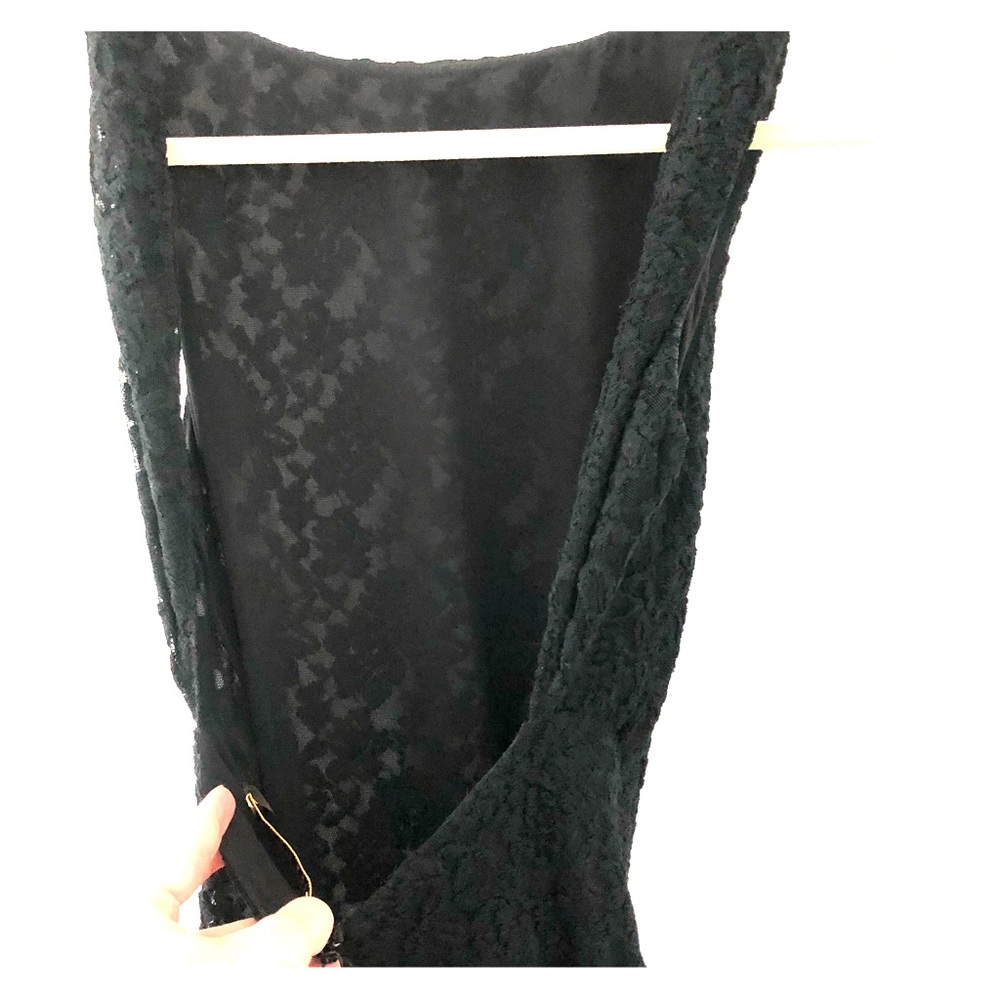 Lace Fitted Gown With An Open Back - image 2